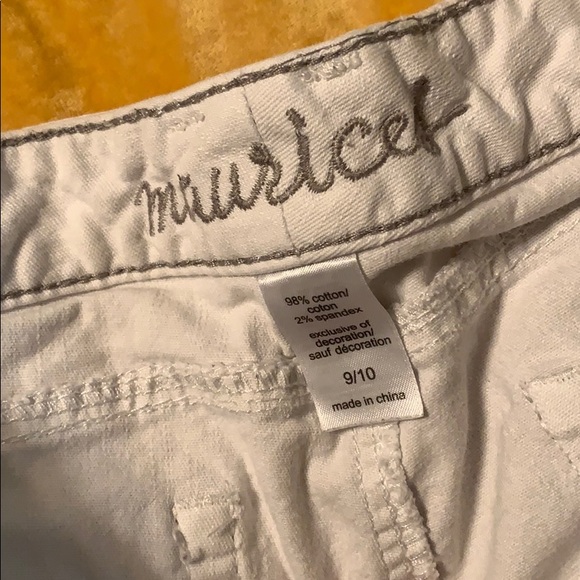 White maurices shorts - Picture 3 of 4